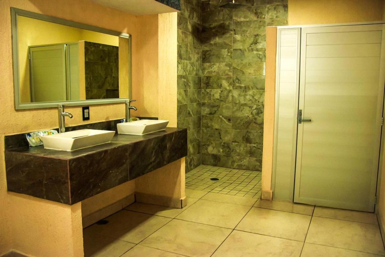 Hotel Gina Tecomán 외부 사진